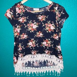 Blu Planet floral sweater top size medium